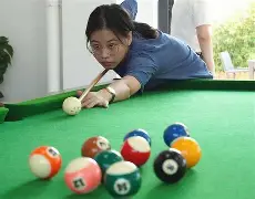 包含关键比赛中，金鹰特攻稳扎稳打拿下比赛，将战火烧向决赛的词条
