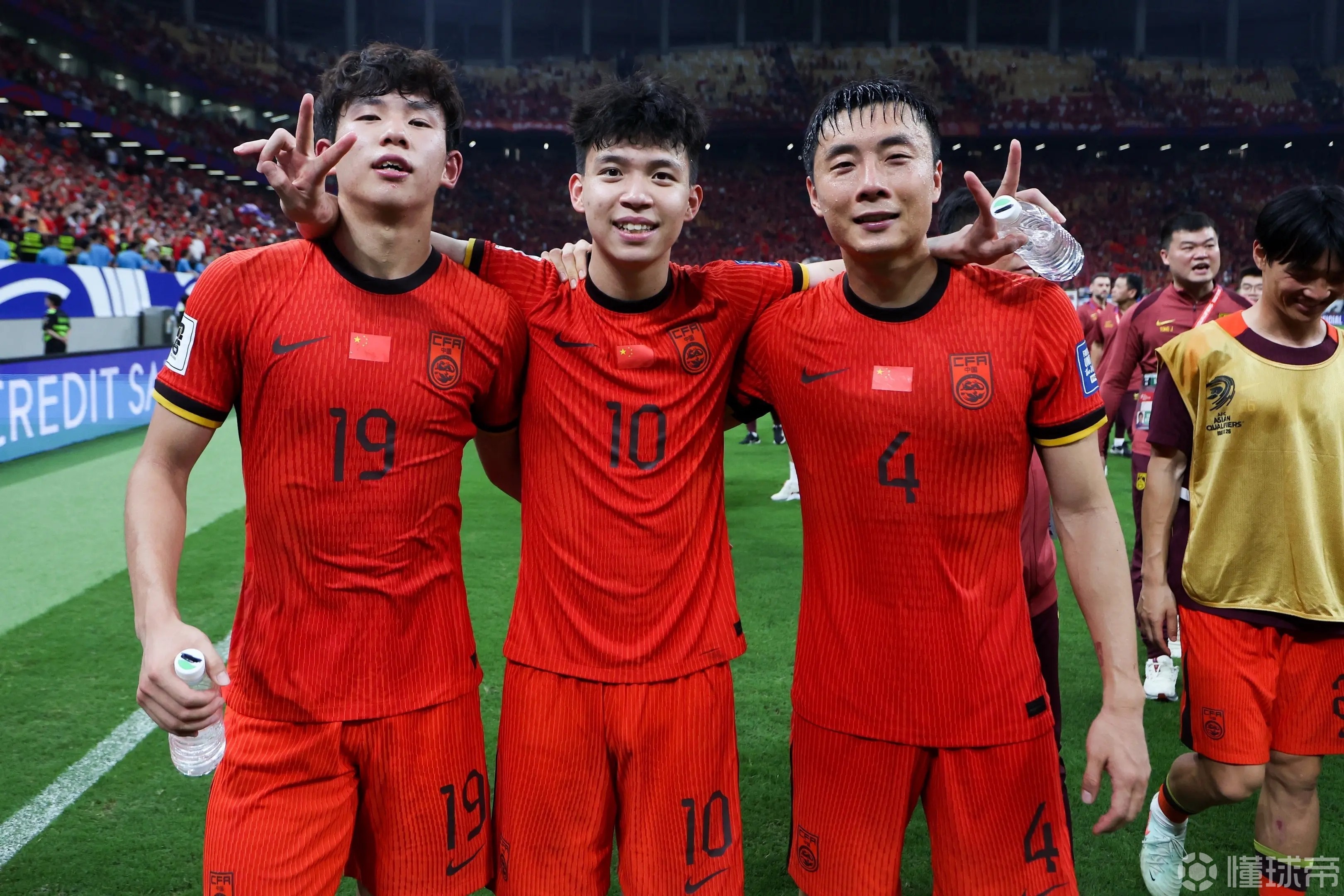 凯发体育-亚足联票选世预赛未来之星11人候选：王钰栋入选！胡桑