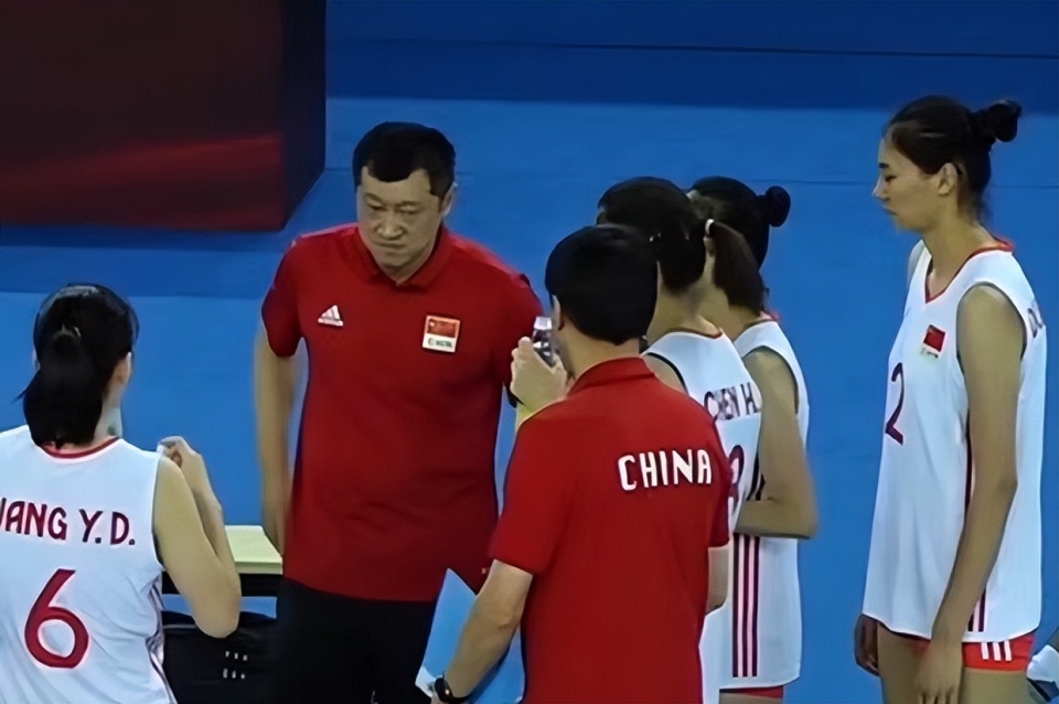 包含一场2-1绝杀，让中国队争冠起死回生，还送亚洲冠军2连败的词条